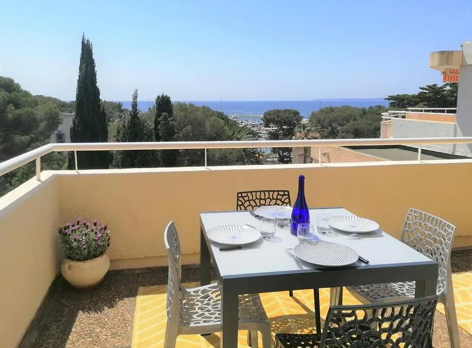 Apartment Les Orangers De Santa Lucia, Vue Mer Et Port, St Raphael Saint-Raphael