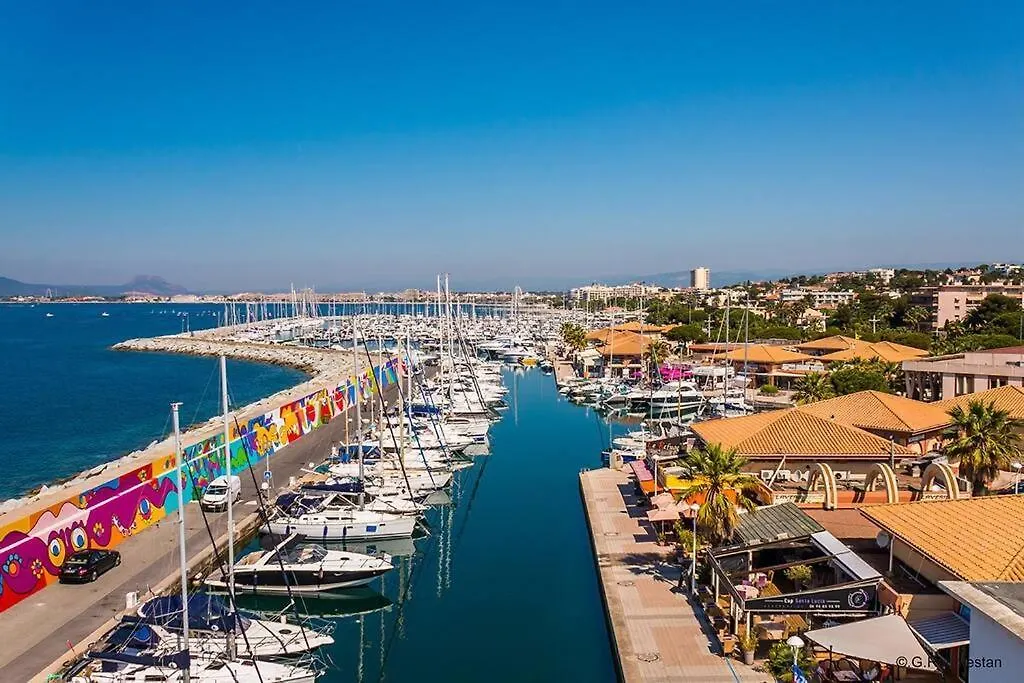 Apartment Les Orangers De Santa Lucia, Vue Mer Et Port, St Raphael Saint-Raphael